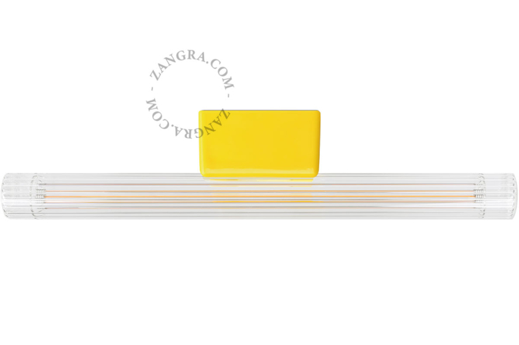 S14d Linestra-lampe i gult porcelæn.