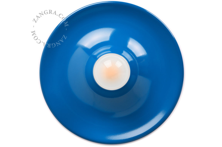 Rund blå lampe.