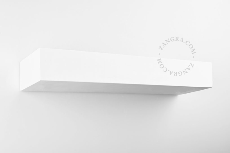 Paintable uplighter in plaster.