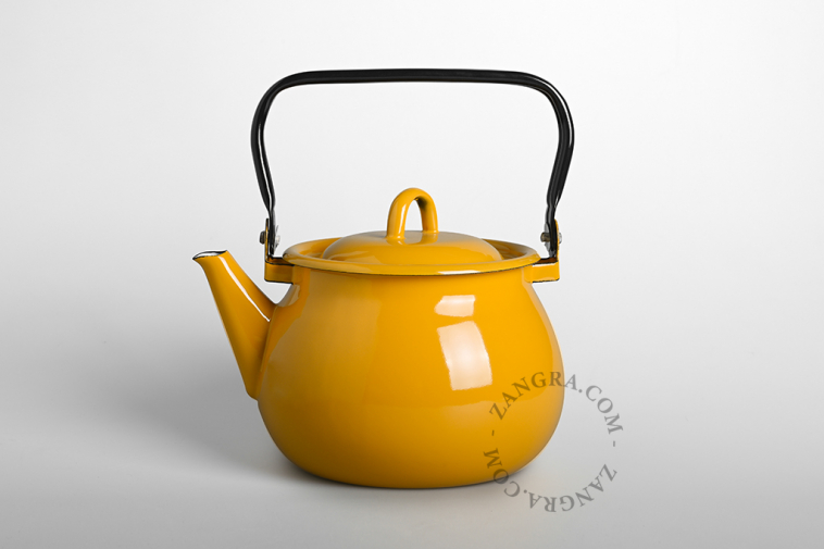 mustard-enamel-kettle-tableware
