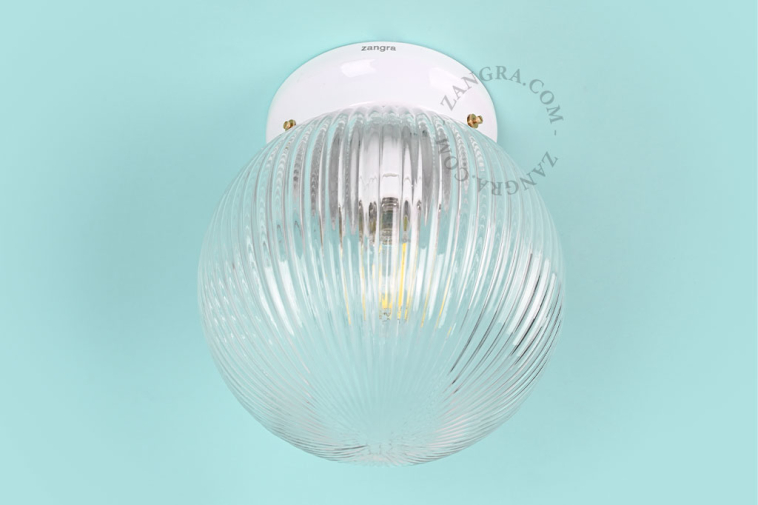 Pantalla de lámpara de vidrio transparente acanalado.