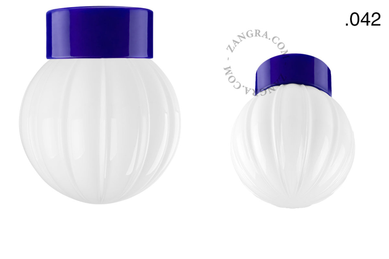 Blauwe, porseleinen lamp.