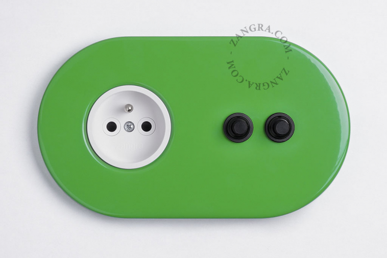 prise et interrupteur verte avec double bouton-poussoir en laiton noir - encastrable facilement