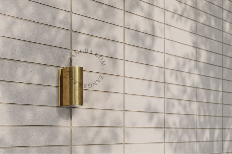 Up&down brass wall light.