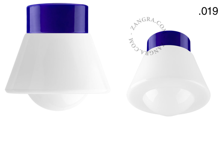 Blauwe, porseleinen lamp.
