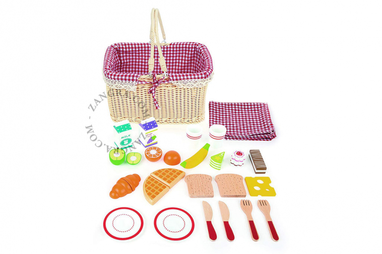 picnic-basket-set-toys-kids-wooden-tablecloth