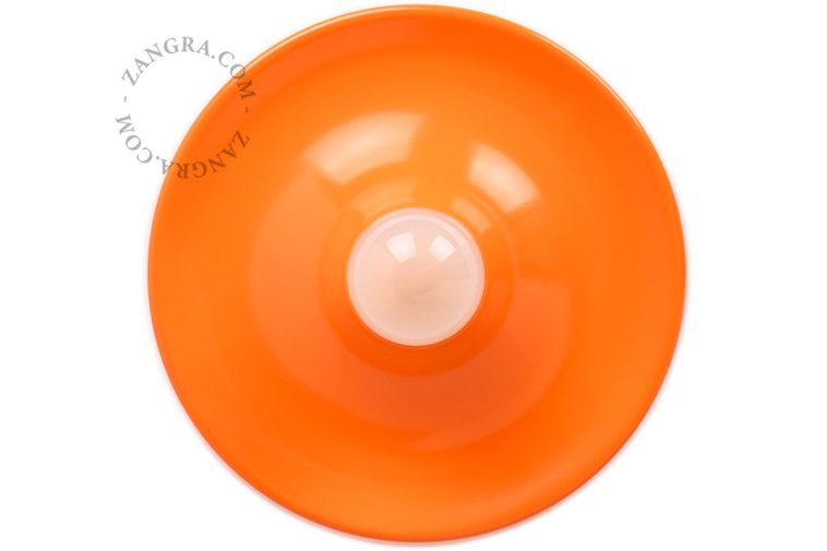 Rund orange lampe.