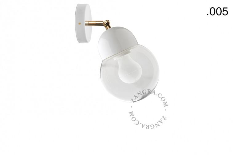 Justerbar væglampe i hvid porcelæn med glas skærm.