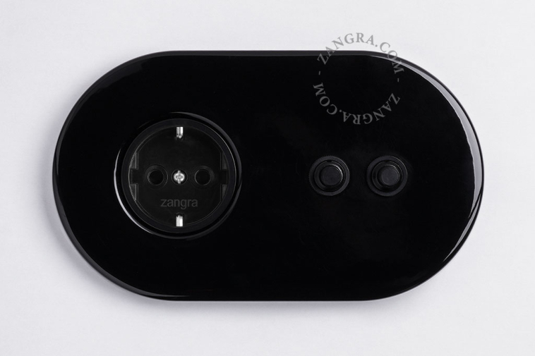 Black outlet and integrated push double switch