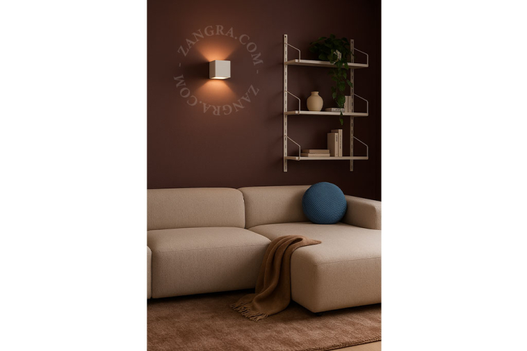 Applique murale cubique en plâtre à peindre.