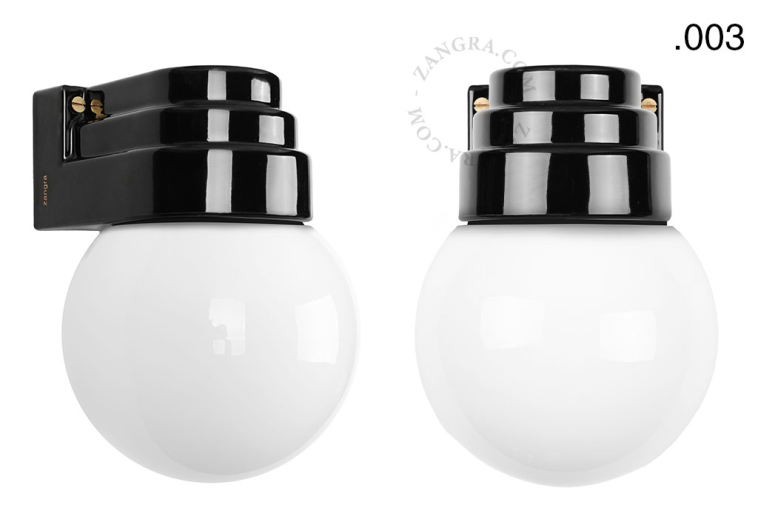 Art Deco sort porcelæn væglampe.