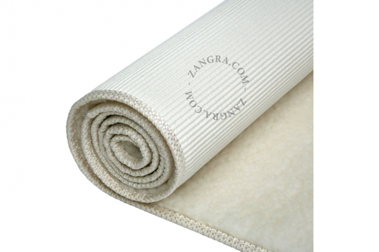 yoga.002.004_l-02-yoga-mat-wool-tapis-laine-matten-wol-baumwolle