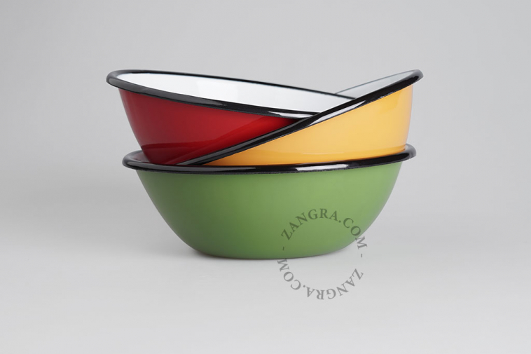 red-enamel-bowl-tableware