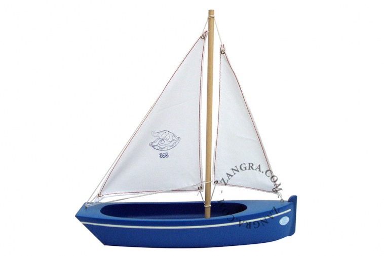 kids.054.108_bl_l-wooden-boat-bateau-bois-jouets-houten-boot-zeilboot-tirot-thonier-voilier