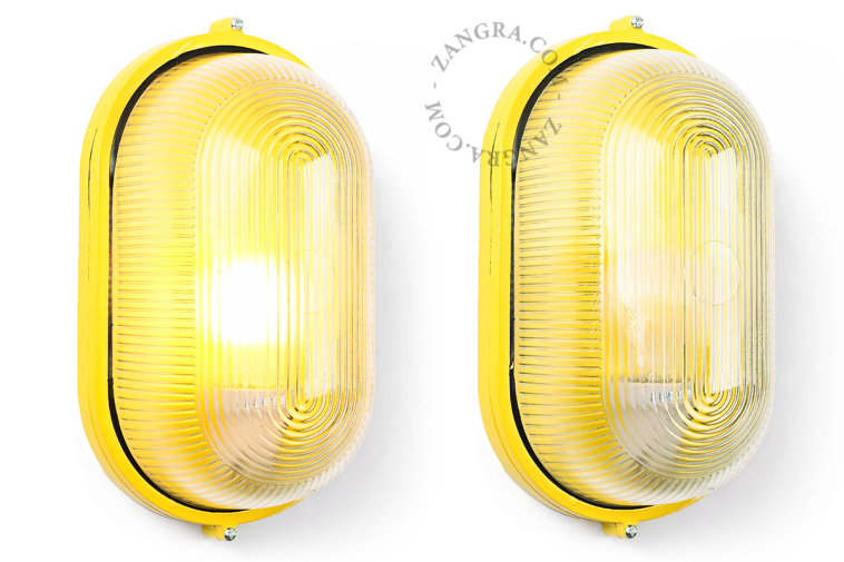Gele, ovale lamp.