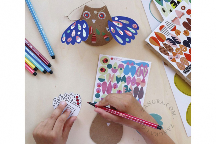 cardboard owl to colour