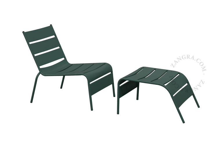 Outdoor relax chair with footrest.