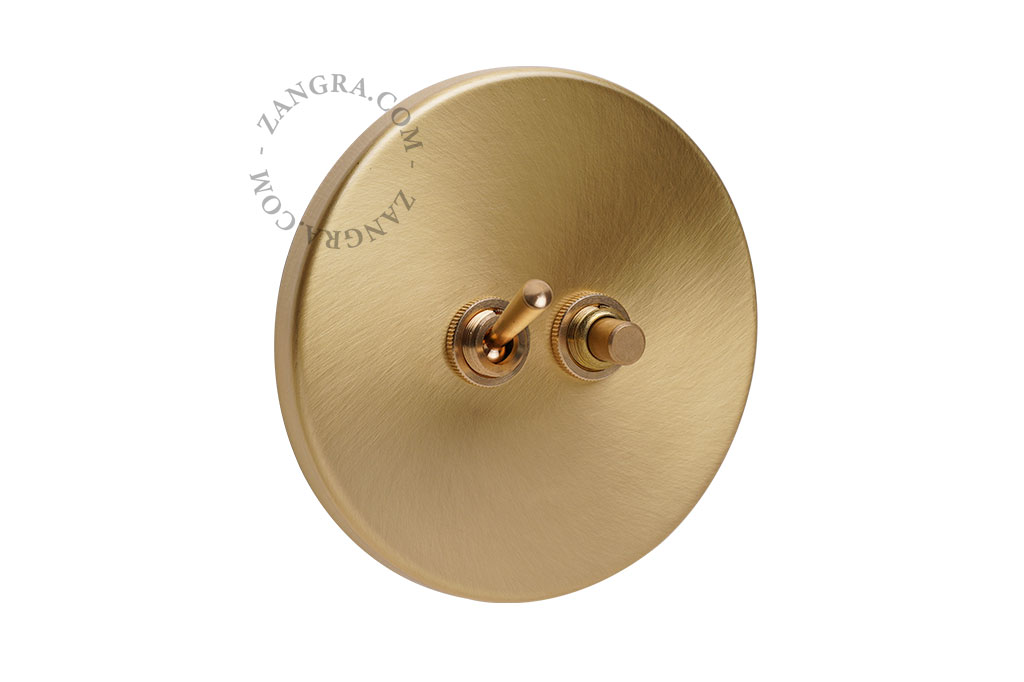 MODELEC dubbel stopcontact geborsteld brons | Randaarde | Stijlvol & duurzaam design
